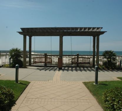 Swing while listening to the ocean.