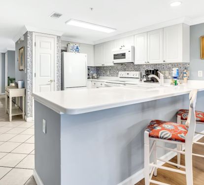 Breakfast bar with seating for two