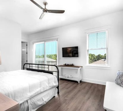 Horizon-23 Bedroom 1 Pic2: 2nd floor. King bedroom with private bath (sleeps 2)