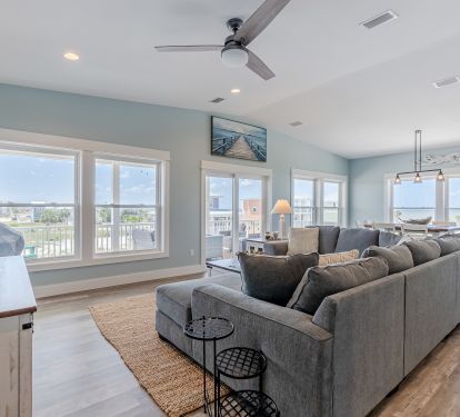 Top floor with views 
