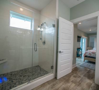 3rd Floor Master Suite - Bath