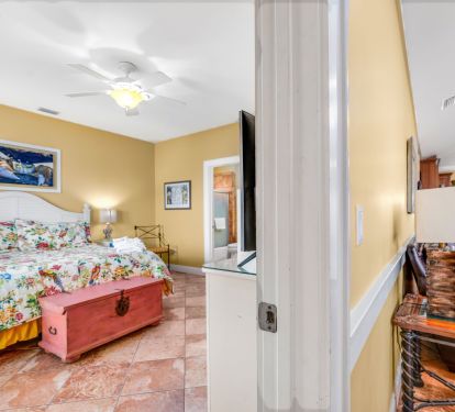 King Bedroom Facing Beach