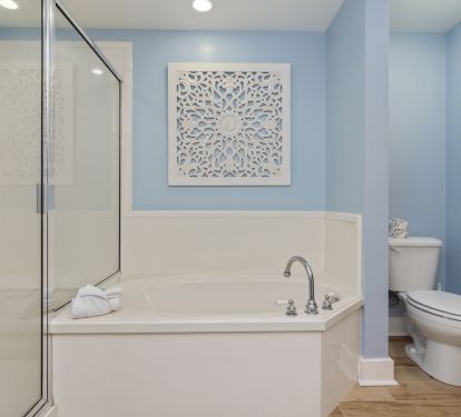 Large soaker tub and walk-in shower in the second king suite