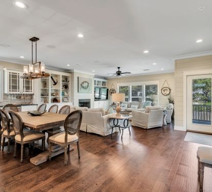 Spacious gathering area for family games, meetings and having fun together.