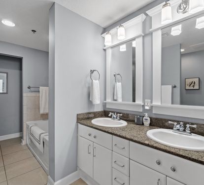 Master bath, double vanity, separate soaker tub and shower