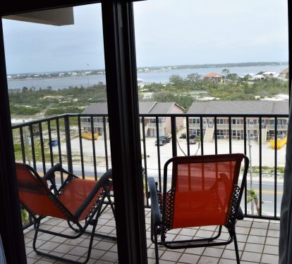 Huge private balcony off master bedroom with views of bay.