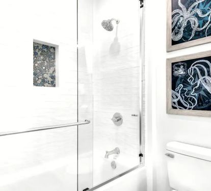 Vista-24 Bedroom 3 bath: Pic2 2nd floor. Quartz vanity. Shower/tub combo