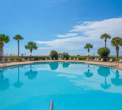Huge pool!