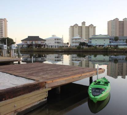 Tie up kayaks, jet-skis, or your boat on the private dock!