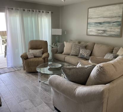 Living Area - NEW recliner 2023 not pictured