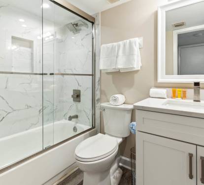 Full guest bath just off the bunk room