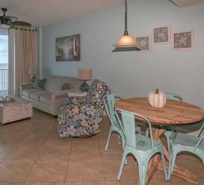 very open concept to enjoy everyone