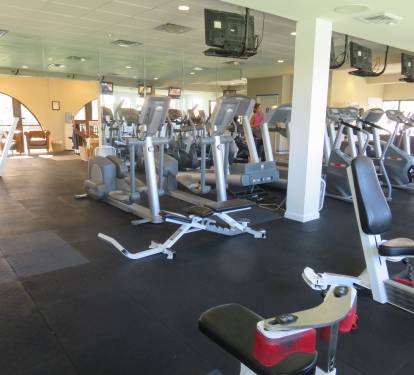 So much equipment to choose from in large fitenss room 