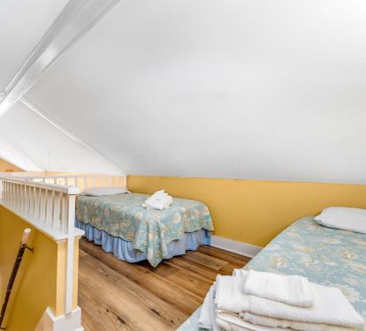 Twin Loft