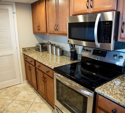 Large kitchen with everything you need for that gourmet meal!