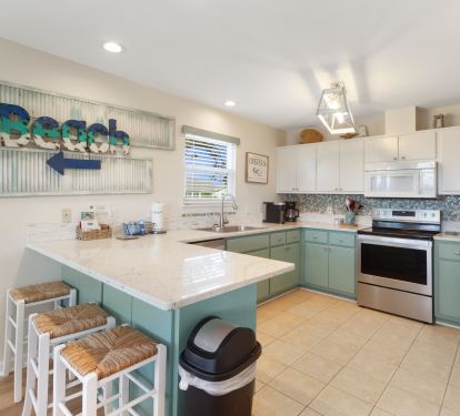 Fully Stocked Kitchen
