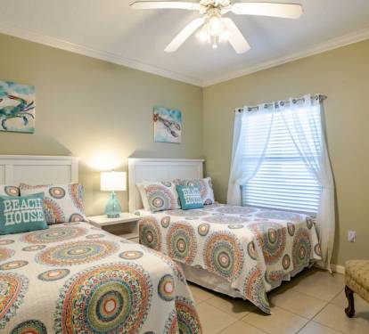 Second bedroom with 2 full size beds. 