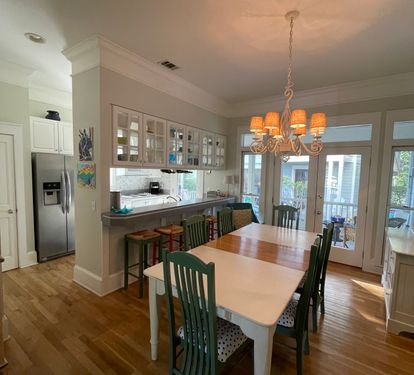 Dining Table seats 8-9, Breakfast bar seats 4