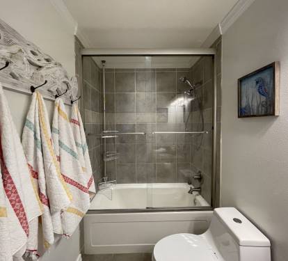 1 of 3 bathrooms available