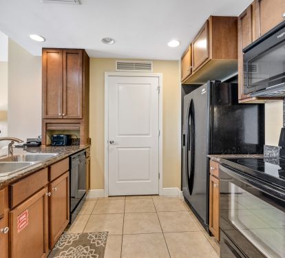 Sterling Breeze - Beachfront Condo!_13