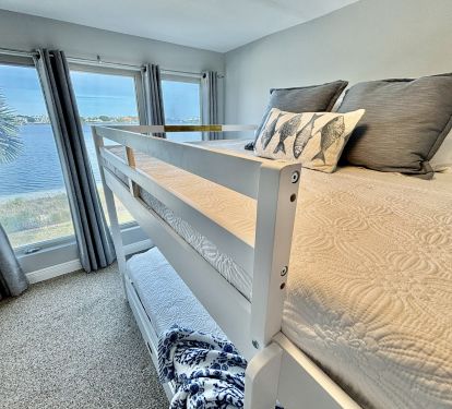 Queen over Queen Bunkbed with twin trundle