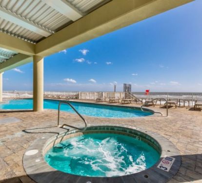 Colonnades #402: 3BR 3BA, Sleeps 10_4