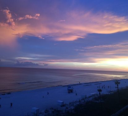 Stunning Balcony Sunset View - a Regular Occurrence
