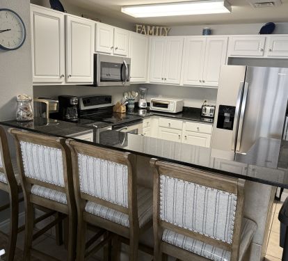Comfortable Seating at the Kitchen Bar!