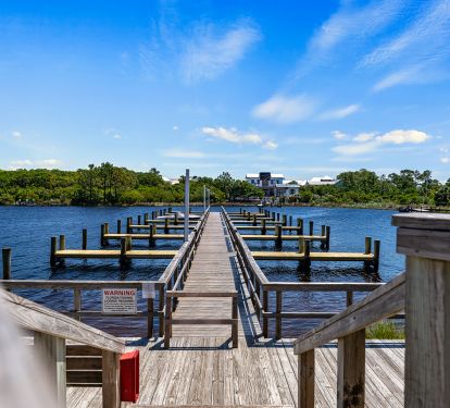 Boat docking and fishing for all guests. Be sure to get a fishing license.
