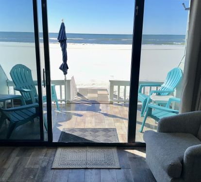 No Steps.  Directly on the Ocean!