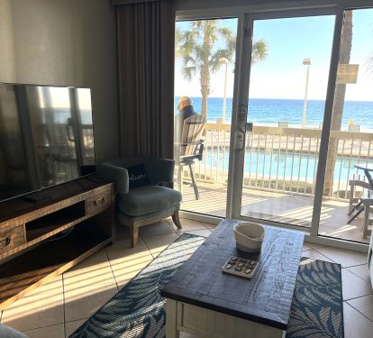 SO MUCH TO WATCH! BIG SMART TV - OR THE CRYSTAL BLUE OCEAN!