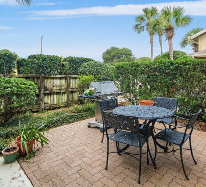 Front, open-air patio