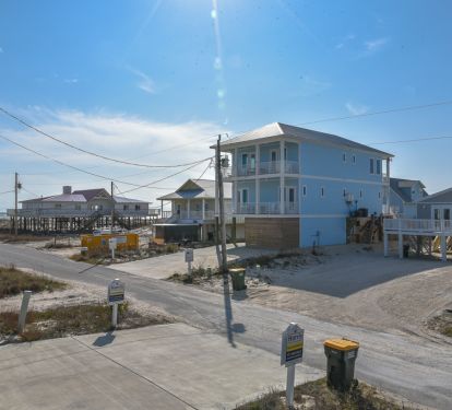 View of the Summer Salt from the street