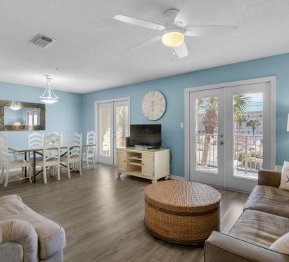 Welcome to the Destin Dawghouse!