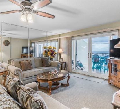 Relaxing Living Area with Views of the Gulf