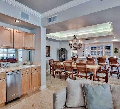 BAR AND DINING ROOM