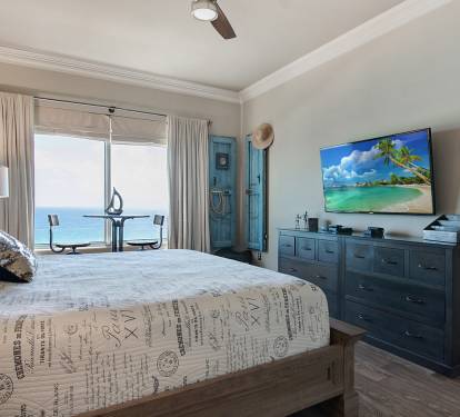 Master Bedroom with Gulf View and large LED TV...