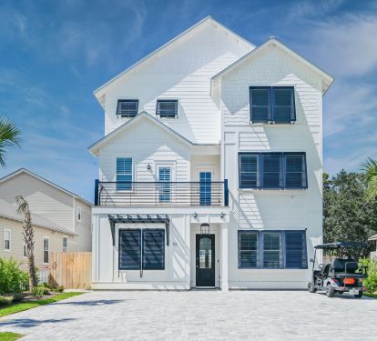 8 King suites + 8 twins, 9 full baths, golf cart, hot tub, pool, rooftop balcony