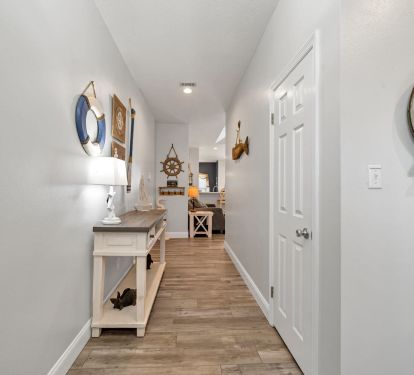 A welcoming coastal entry!