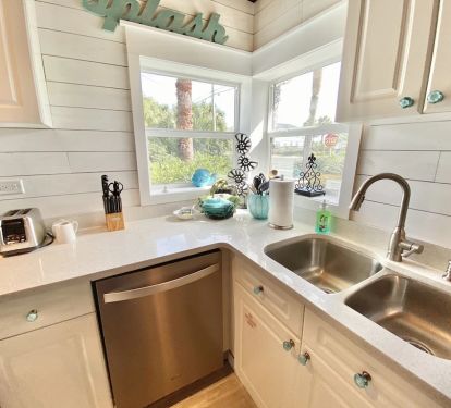 Fully Equipped~Completely Remodeled Kitchen