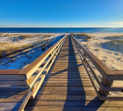 Boardwalk to the beach 