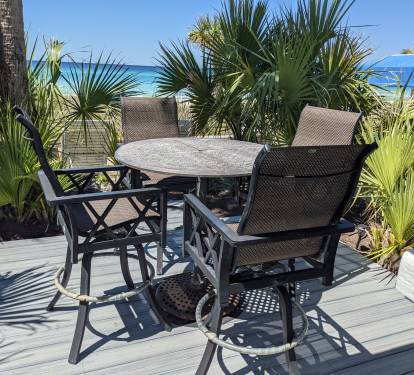 Composite Deck - Ideal Spot for Sunsets and Seafood!