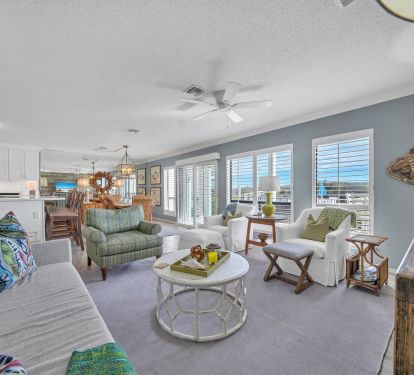 Living/Dining area