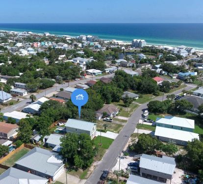 2.5 blocks from beach
