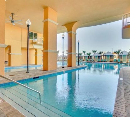 Heated Zero Entry Pool