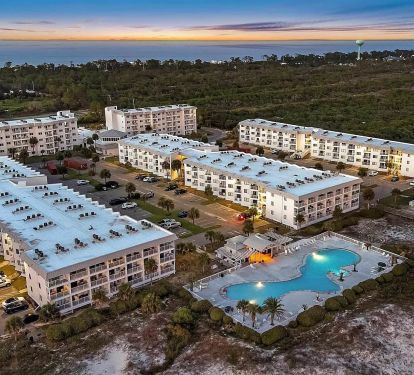 Plantation East-Our Condo Far Right Middle Top Floor