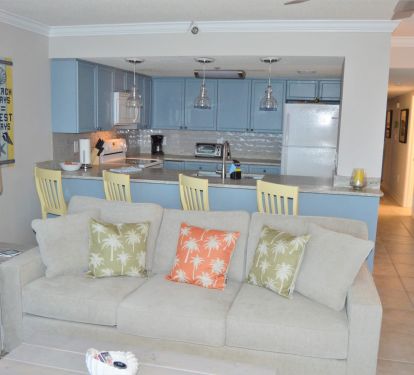 Brand new comfy furniture and bar seating for 4.
