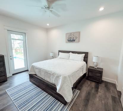 1st Floor King Room