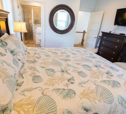 Cottages at Romar C3 Upstairs King Bedroom