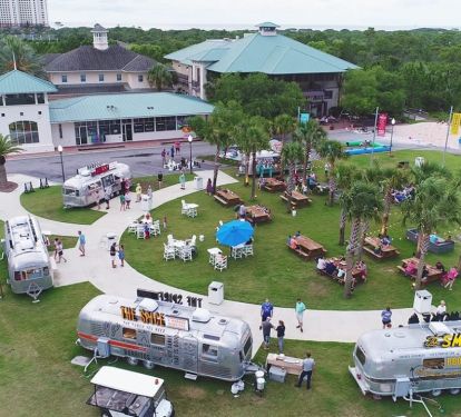 Air Stream Food Trucks in Summer Months